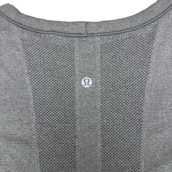Lululemon Swiftly Tech Short Sleeve Breeze Relaxed Fit In Slate / White Size 8 - Picture 8 of 8